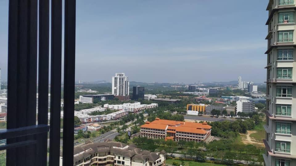 Cozy Studio Unit,Cyberjaya,Wifi, Netflix,Free Parking Exterior foto