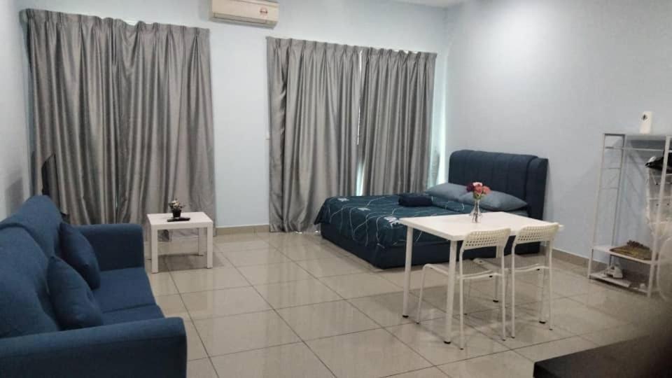 Cozy Studio Unit,Cyberjaya,Wifi, Netflix,Free Parking Exterior foto